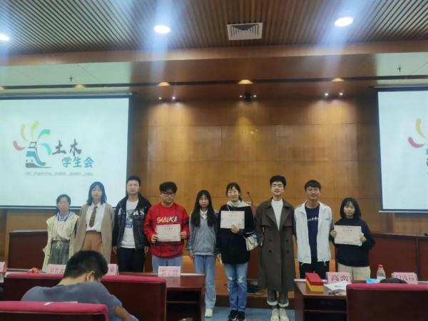 1635259457702034180.png 3.png