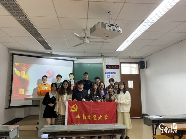 1621041846483037367.jpg 《榜样5》专题节目学习合照.jpg