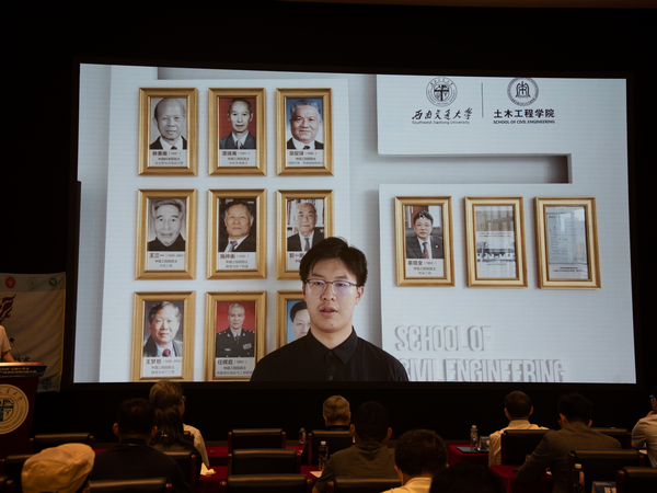 1627177295311092668.jpg SMJ_2202.jpg